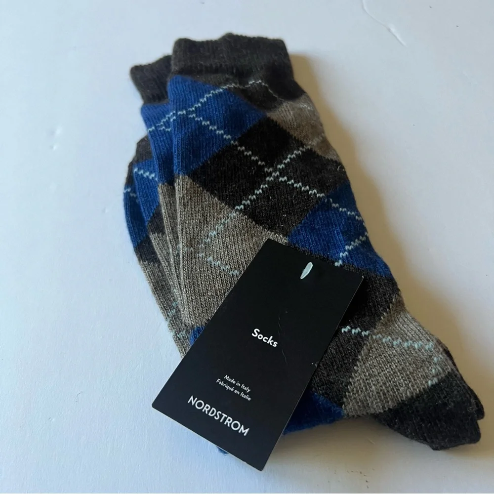 NORDSTROM MENS CASHMERE BLEND ARGYLE SOCKS BLUE BROWN OS NWT